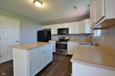 5262 Bogey Drive Indianapolis IN 46235