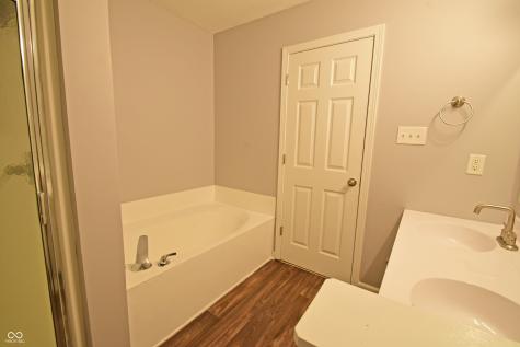 5262 Bogey Drive Indianapolis IN 46235