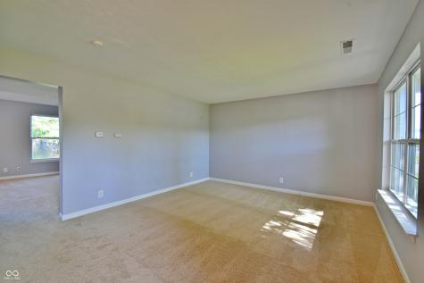 5262 Bogey Drive Indianapolis IN 46235