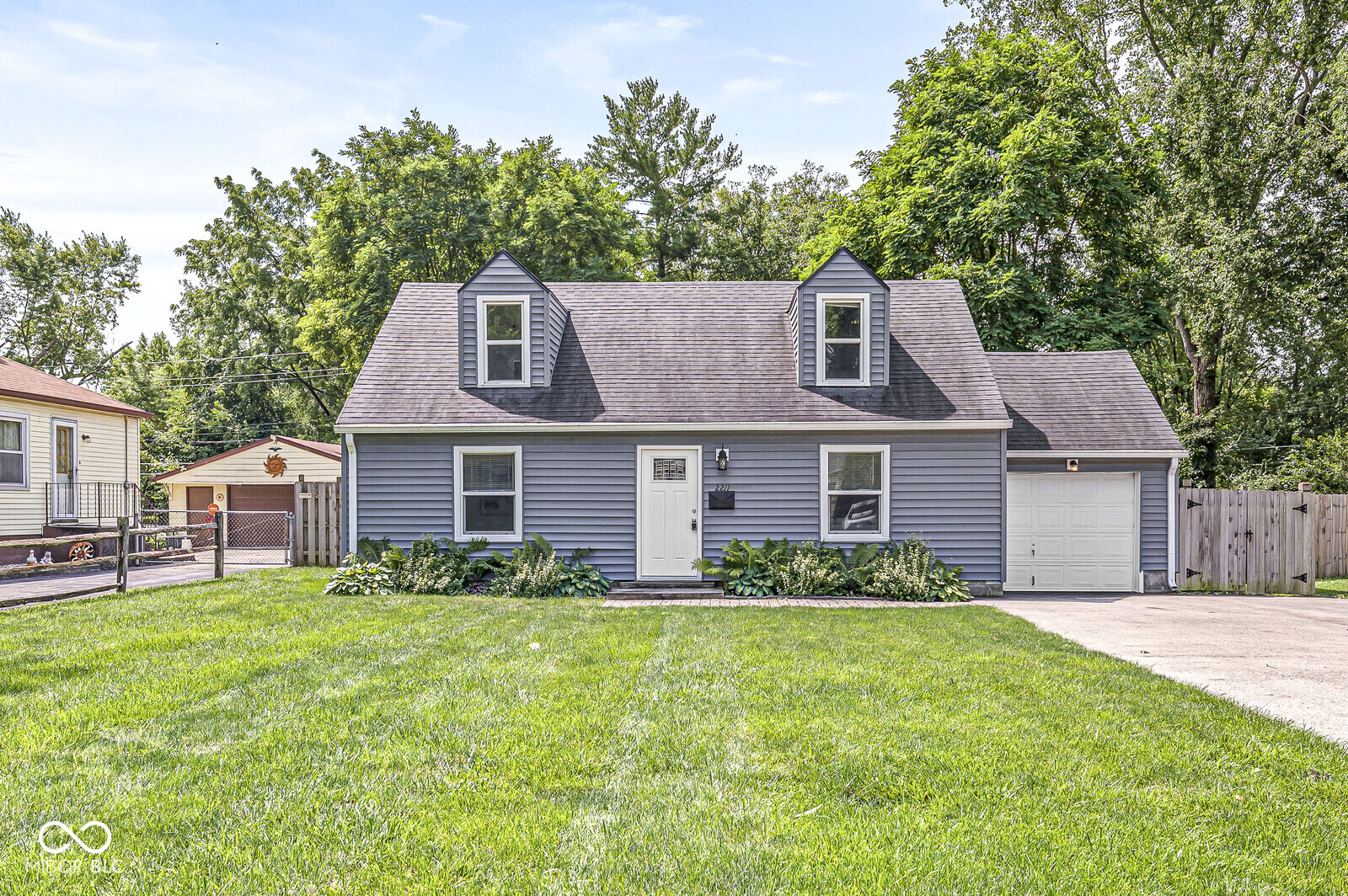 2211 Pamela Drive Indianapolis IN 46220