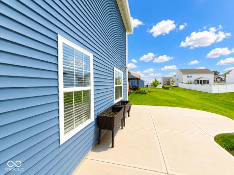 5872 Wintersweet Lane Whitestown IN 46075