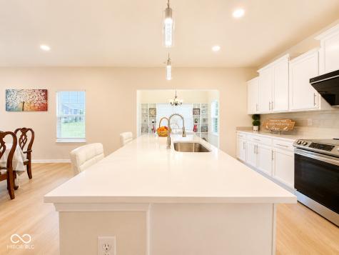 5872 Wintersweet Lane Whitestown IN 46075