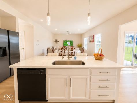 5872 Wintersweet Lane Whitestown IN 46075