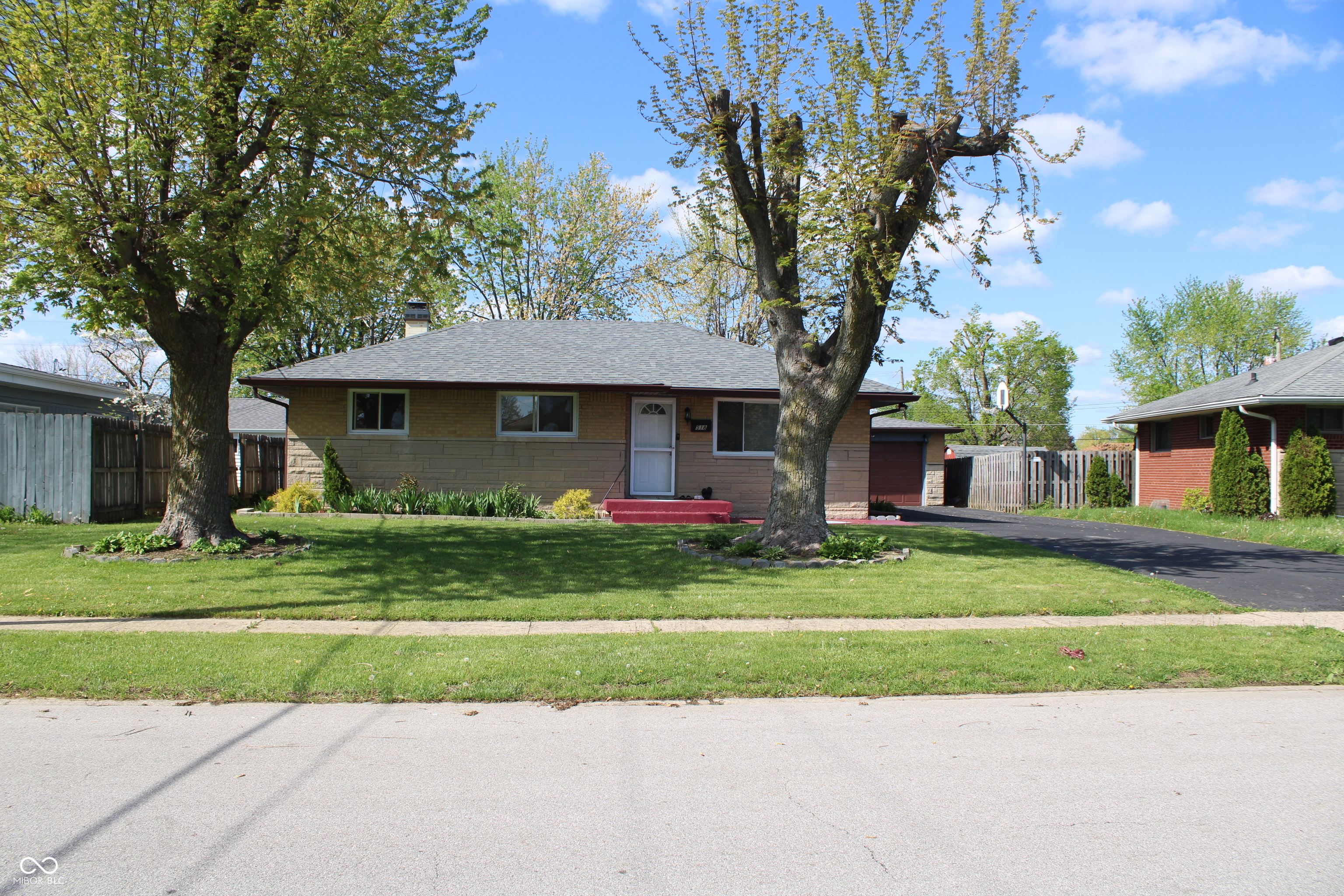 518 Cherry Street Beech Grove IN 46107