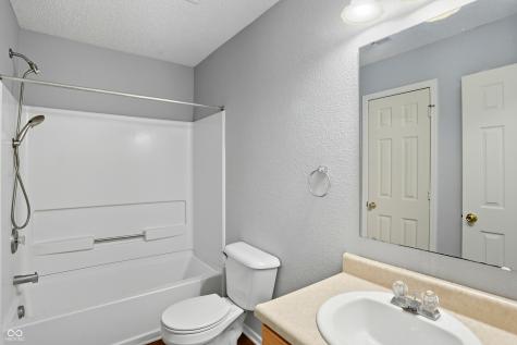 12890 Old Glory Drive Fishers IN 46037