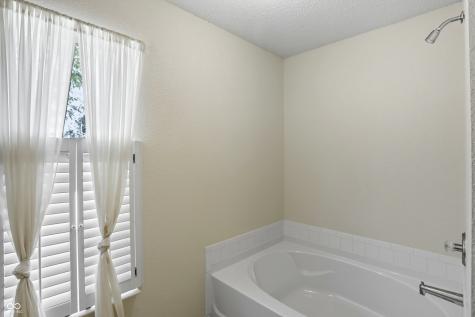 12890 Old Glory Drive Fishers IN 46037