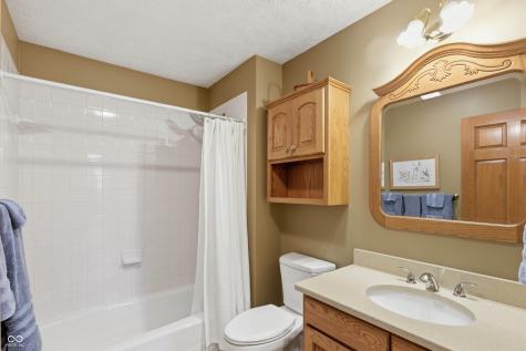 4841 Ariane Trail Columbus IN 47201
