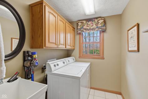 4841 Ariane Trail Columbus IN 47201