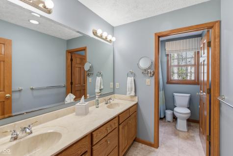 4841 Ariane Trail Columbus IN 47201