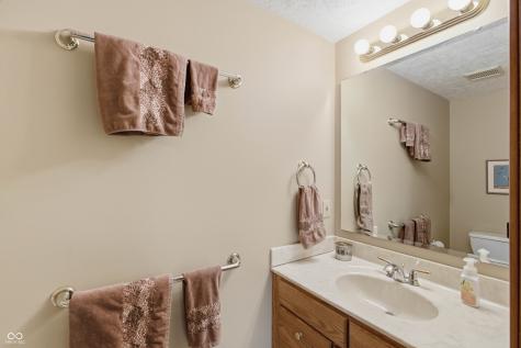 4841 Ariane Trail Columbus IN 47201