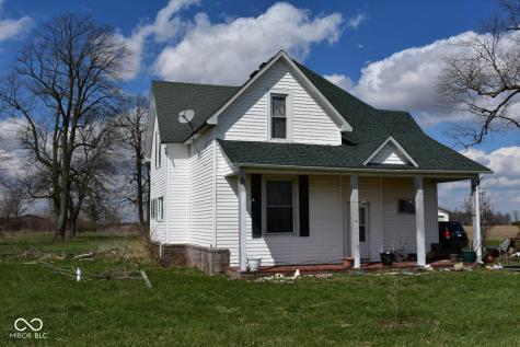 364 W 1650 N Summitville IN 46070