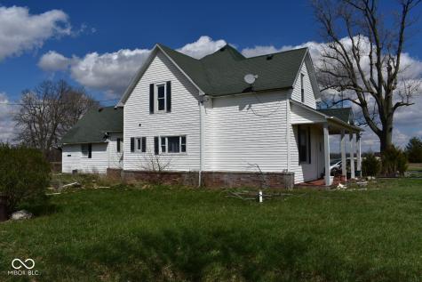 364 W 1650 N Summitville IN 46070