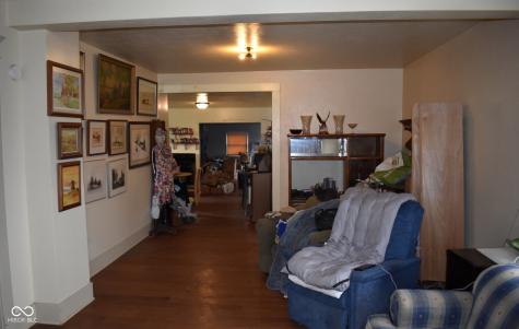 364 W 1650 N Summitville IN 46070