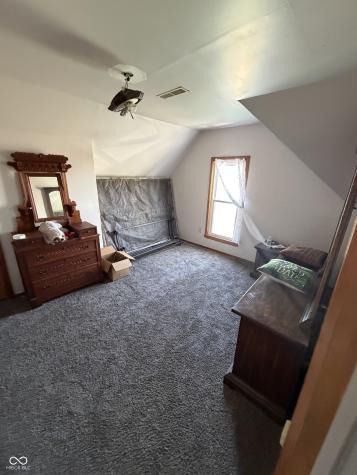 364 W 1650 N Summitville IN 46070