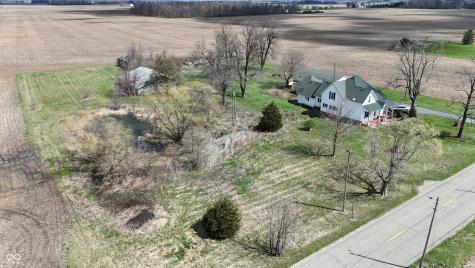364 W 1650 N Summitville IN 46070