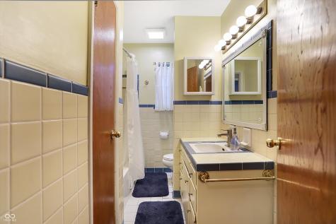 5535 N Drexel Avenue Indianapolis IN 46220