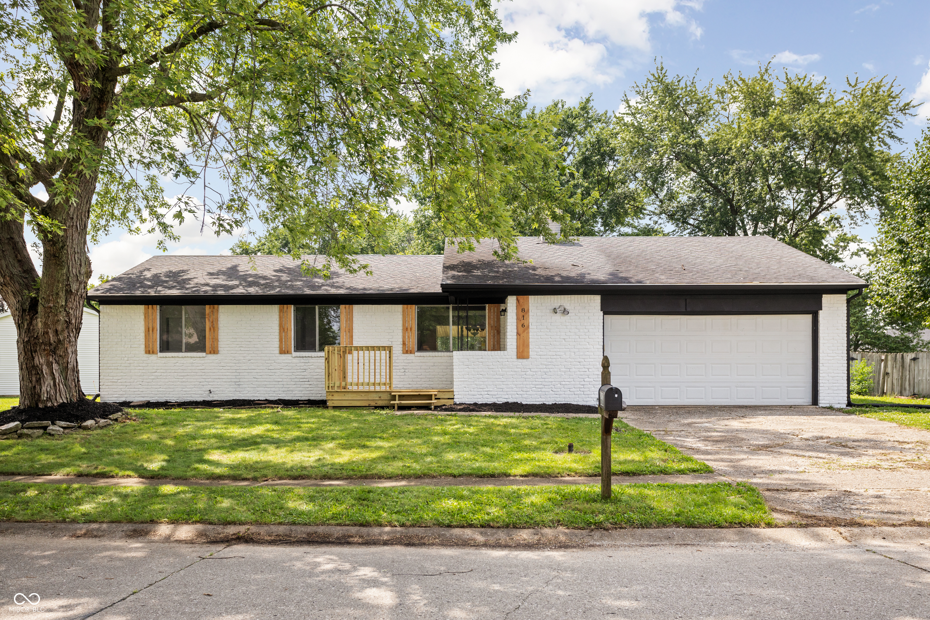 816 Spring Valley Drive Indianapolis IN 46231