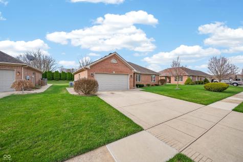 5147 E Hyde Court Columbus IN 47203