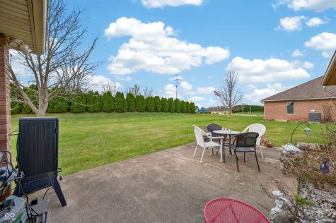 5147 E Hyde Court Columbus IN 47203