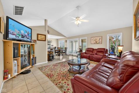 5147 E Hyde Court Columbus IN 47203