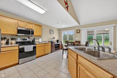 5147 E Hyde Court Columbus IN 47203