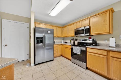 5147 E Hyde Court Columbus IN 47203