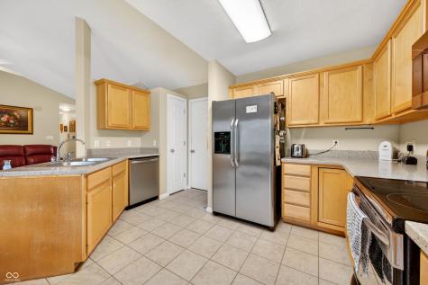 5147 E Hyde Court Columbus IN 47203