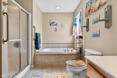 5147 E Hyde Court Columbus IN 47203