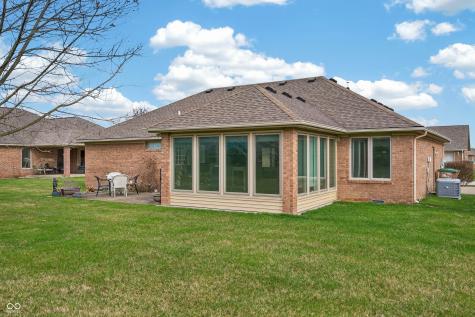 5147 E Hyde Court Columbus IN 47203