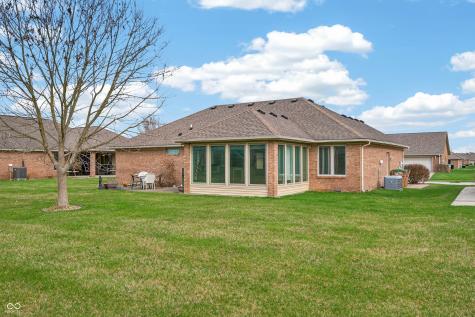 5147 E Hyde Court Columbus IN 47203