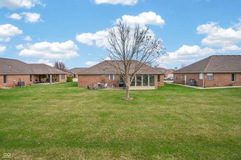 5147 E Hyde Court Columbus IN 47203