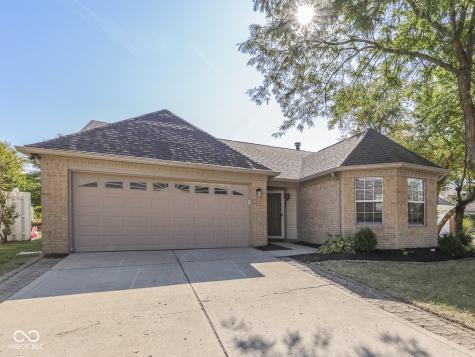 255 Lake Point Lane S Greenwood IN 46142