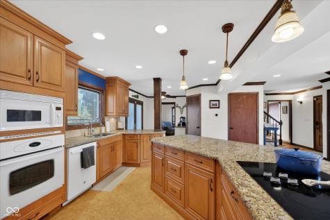 7368 E 71st Street Indianapolis IN 46256