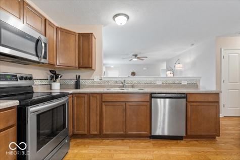 6333 Pinebark Place Indianapolis IN 46217