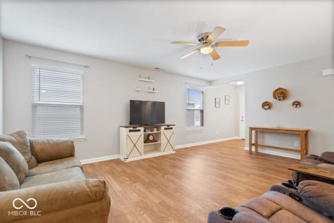 6333 Pinebark Place Indianapolis IN 46217
