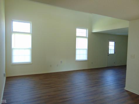 8125 Maple Stream Lane Indianapolis IN 46217