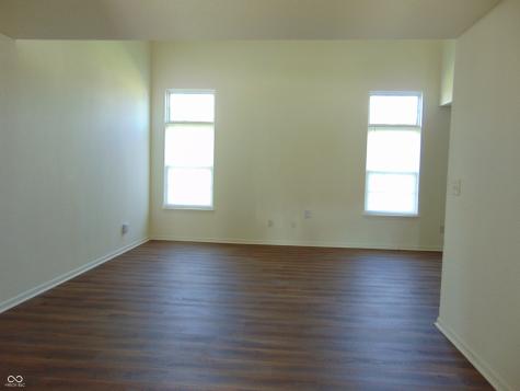 8125 Maple Stream Lane Indianapolis IN 46217