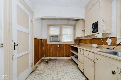 1075 E Hanna Avenue Indianapolis IN 46227