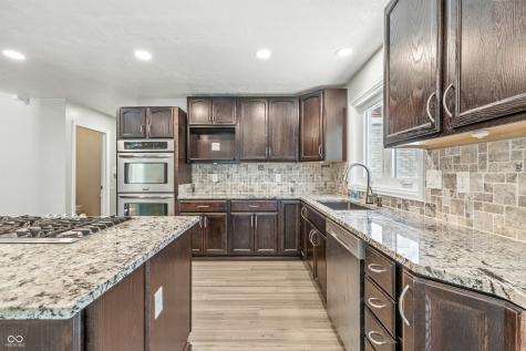1066 N Dogwood Way Greenfield IN 46140