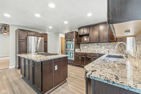 1066 N Dogwood Way Greenfield IN 46140