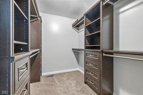 1066 N Dogwood Way Greenfield IN 46140