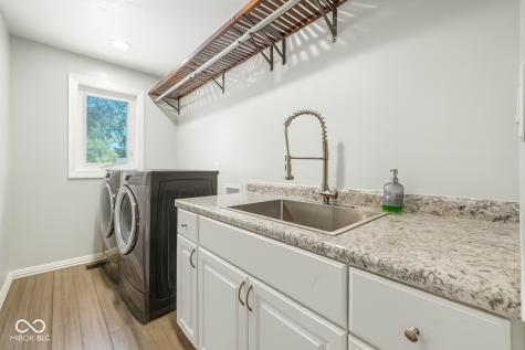 1066 N Dogwood Way Greenfield IN 46140