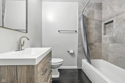 1066 N Dogwood Way Greenfield IN 46140