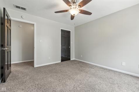 1066 N Dogwood Way Greenfield IN 46140