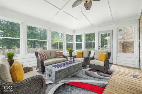 1066 N Dogwood Way Greenfield IN 46140