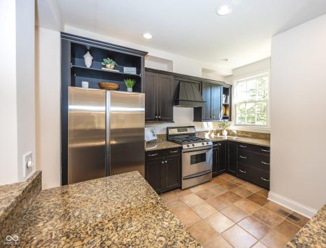 1949 Rhettsbury Street Carmel IN 46032