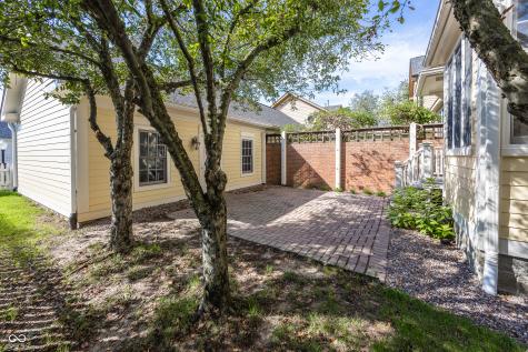 1949 Rhettsbury Street Carmel IN 46032