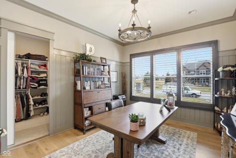 1096 Chatham Hills Boulevard Westfield IN 46074