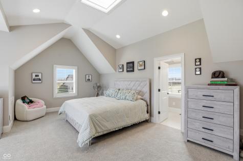 1096 Chatham Hills Boulevard Westfield IN 46074