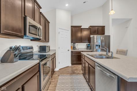 1059 Cherry Tree Lane Greenwood IN 46143